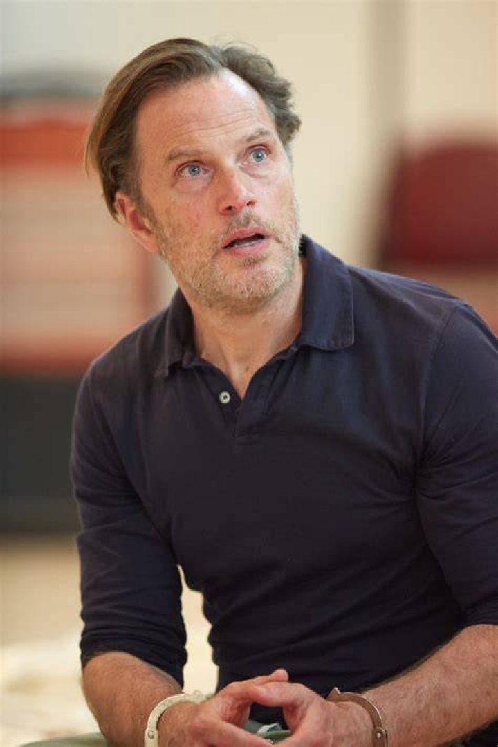 Daniel Lapaine
