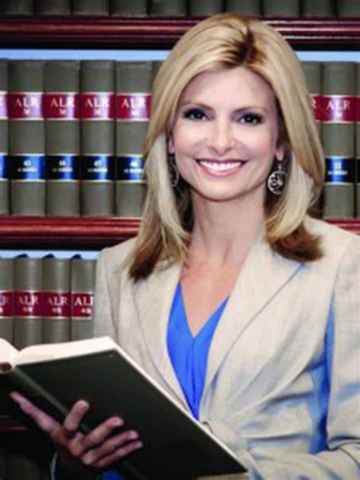 Lisa Bloom -Wiki, Husband, Net Worth, Height